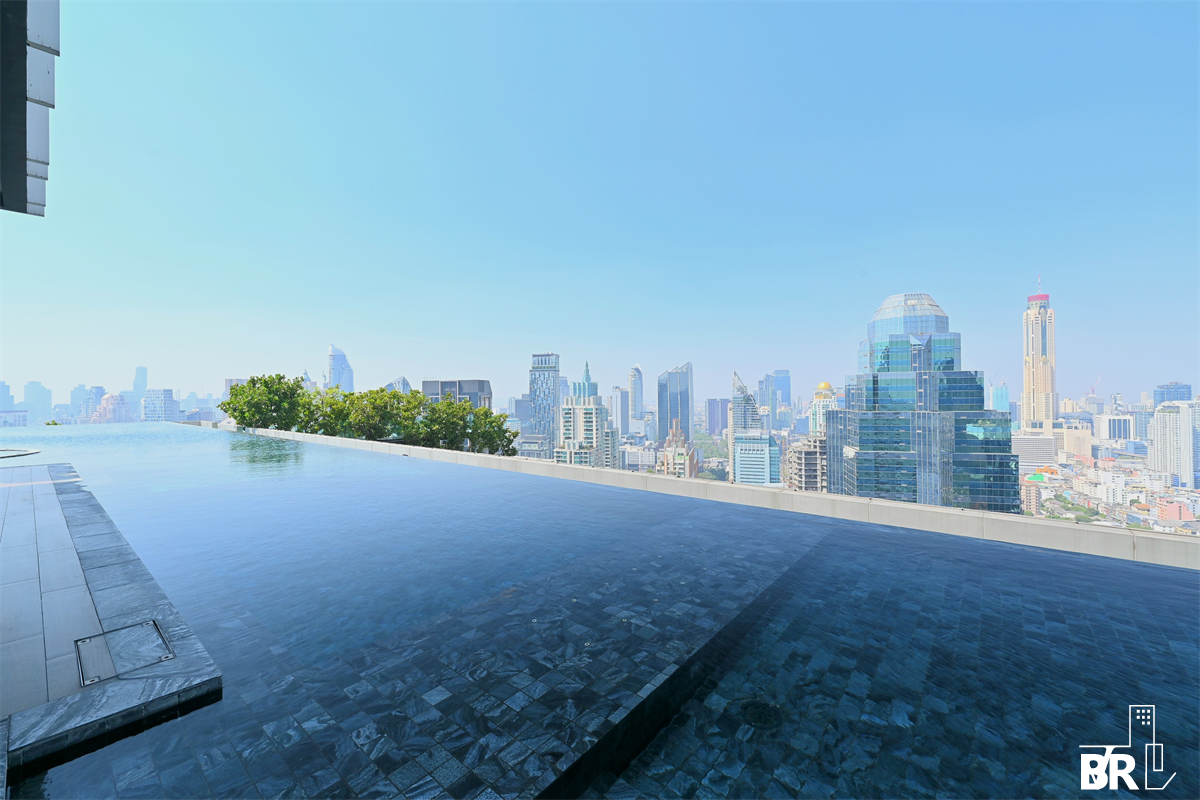 picture Life One Wireless Premium Luxury Condo in Prime Location - 6/9