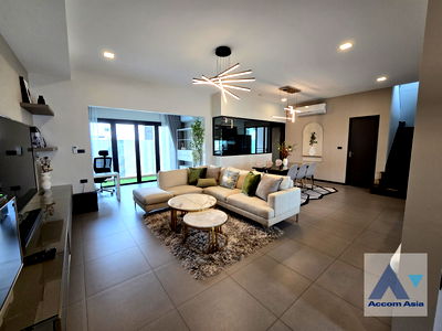 เช่าทาวน์โฮม MRT ศรีลาซาล : 🔼🔽 AccomA 📩  3 BR Townhouse @Vive Bangna km.7 (AA41696)