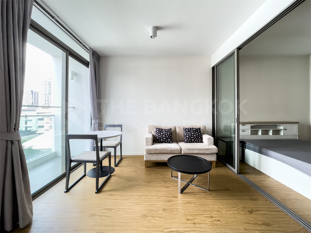 picture Luxury Condo Ready to Move-in at the Best Location Siamese Surawong near MRT Sam Yan Station - 8/10