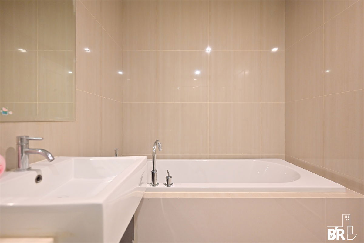 picture VillaAsoke - Rent 50,000 bath / month, 2B2B Duplex size 91 sqm, available ( Line ID: real_realestate or phone: 0842824246)  - 13/15