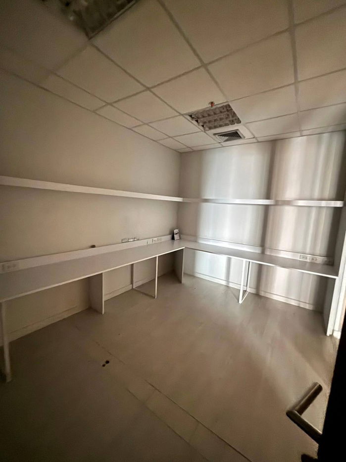 picture For rent, office space, potential location, convenient travel, suitable for all sizes of businesses. Line ID: @951qfbfi - 11/16