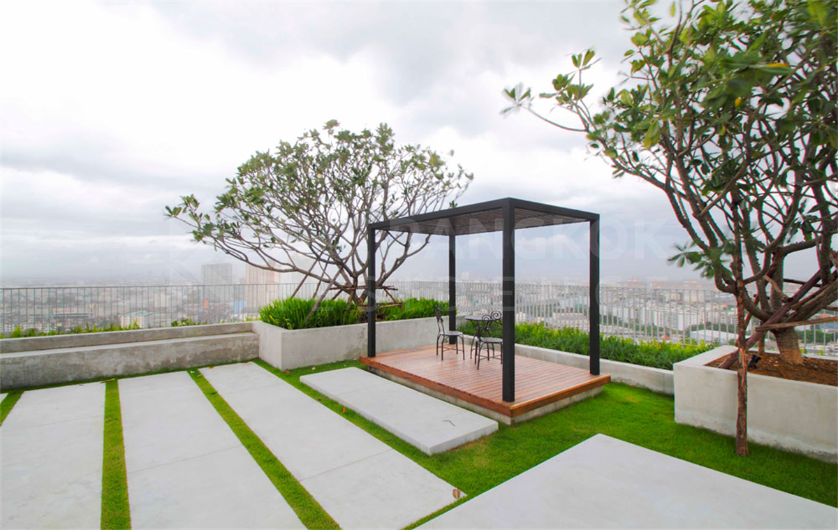 picture The Bloom Sukhumvit 71 near BTS Phra Khanong Comfortable and Ready to Move-in - 8/9