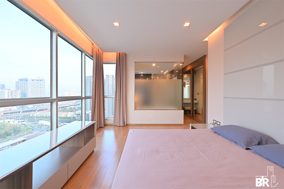 picture The Address Asoke The Privilege of Luxury in an Economic Hub Location near MRT Phetchaburi Station - 2/10