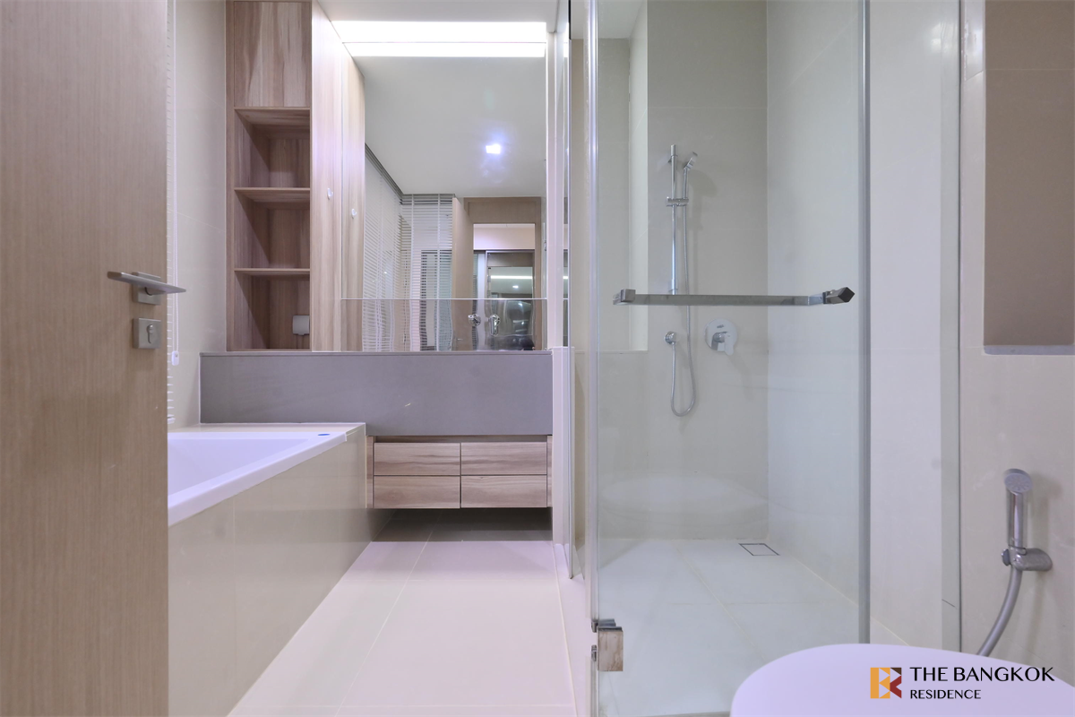 picture The Esse Asoke Luxury Unit, Ready for You Without the Wait - 5/10