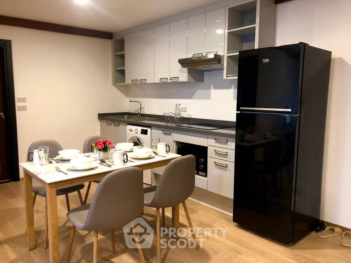picture 1-BR Condo at Supalai Place Sukhumvit 39 near BTS Phrom Phong (ID 1645736) - 11/13