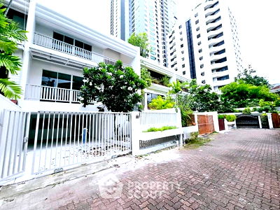ทาวน์โฮม ท่าเรือวัดใหม่ช่องลม : ทาวน์เฮาท์ 4-ห้องนอน ใกล้ MRT สุขุมวิท (ID 2098222)
