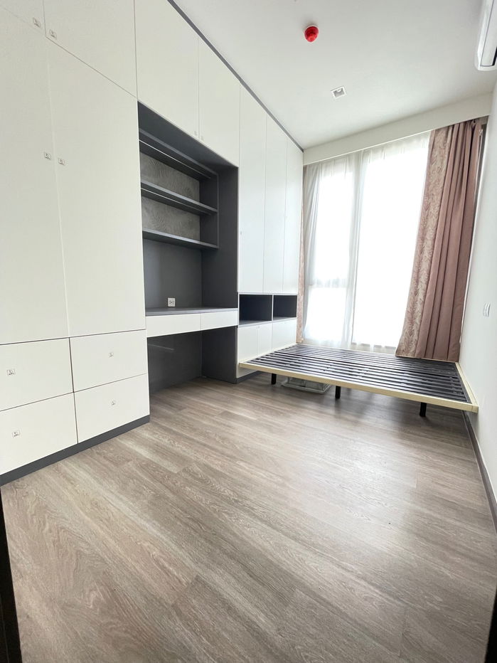 picture 3 bed room rental for Shrewsbury school family - 5/16