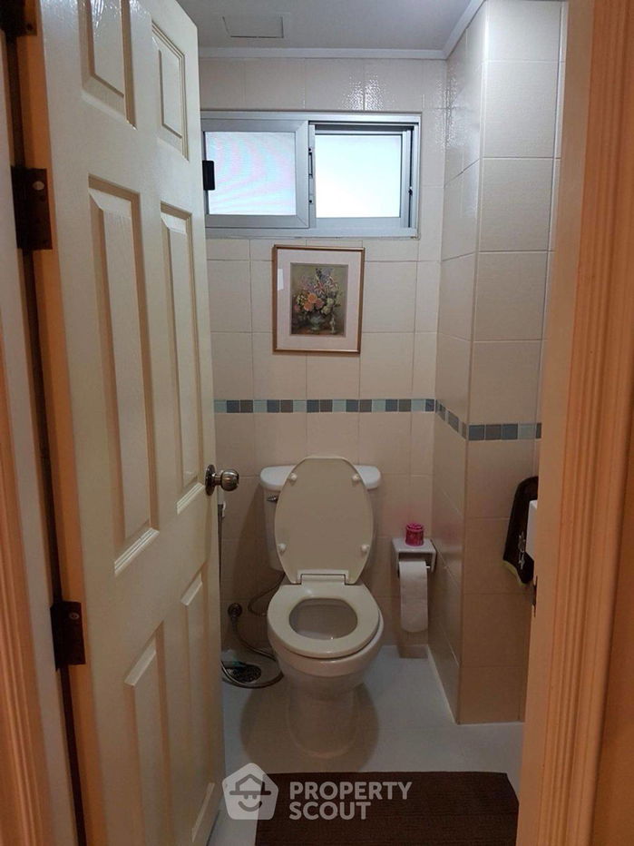 picture 2-BR Condo at Lumpini Ville Cultural Center near MRT Huai Khwang (ID 2209718) - 6/13