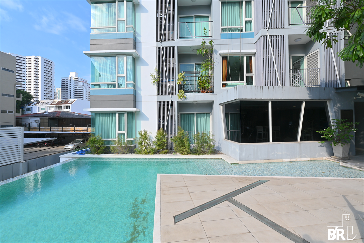 picture The Crest Sukhumvit 49  Ultimate Luxury Lifestyle with Convenience - 3/9