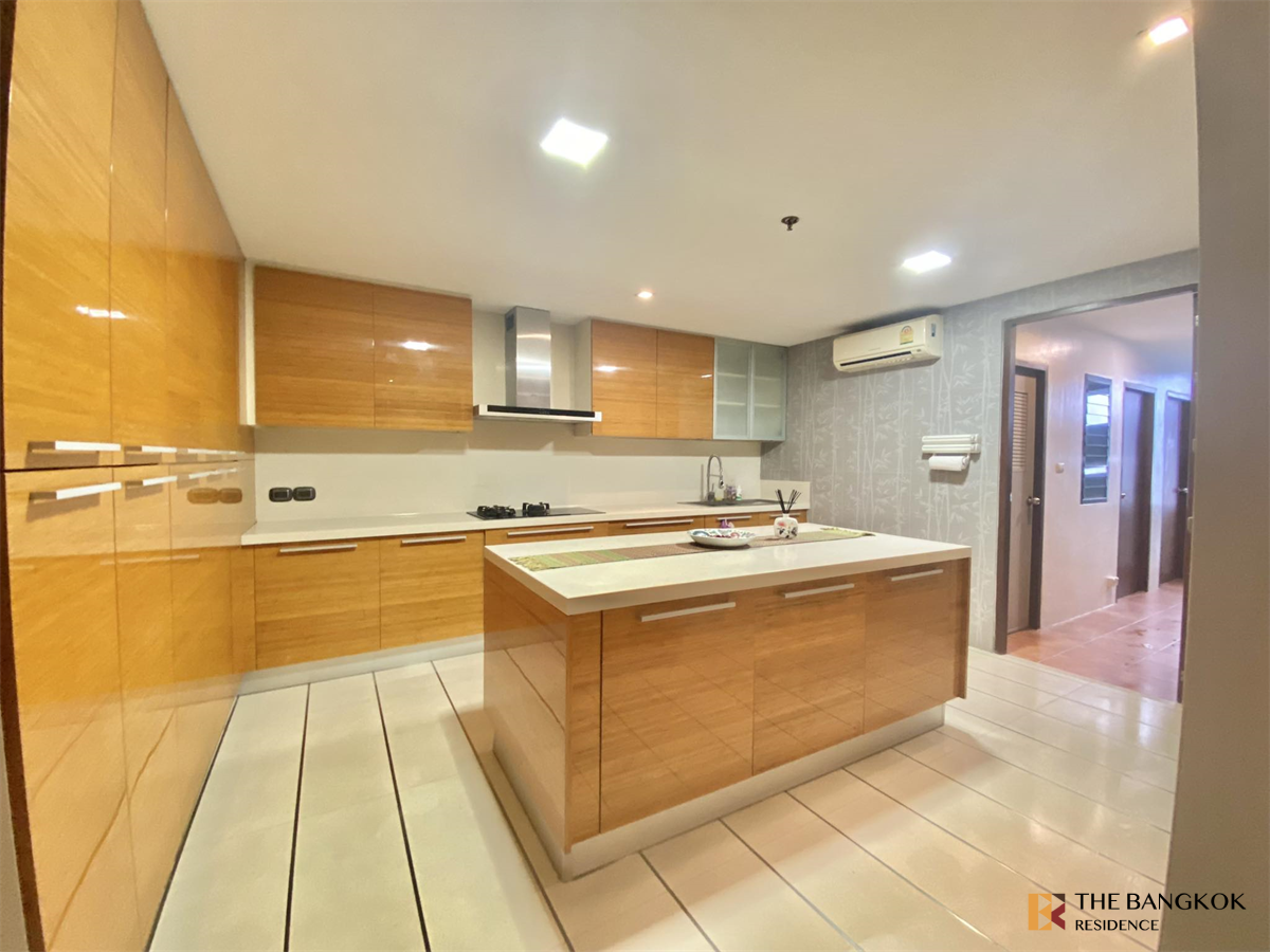 picture Kallista Mansion Ultimate Luxury Lifestyle with Convenience - 9/10