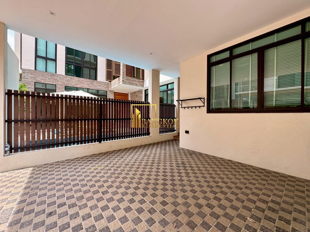รูป EM Villa - 3 Storey 4 Bedroom House With Pool in Phrom Phong - BR7508SH - รูปที่ 3/60