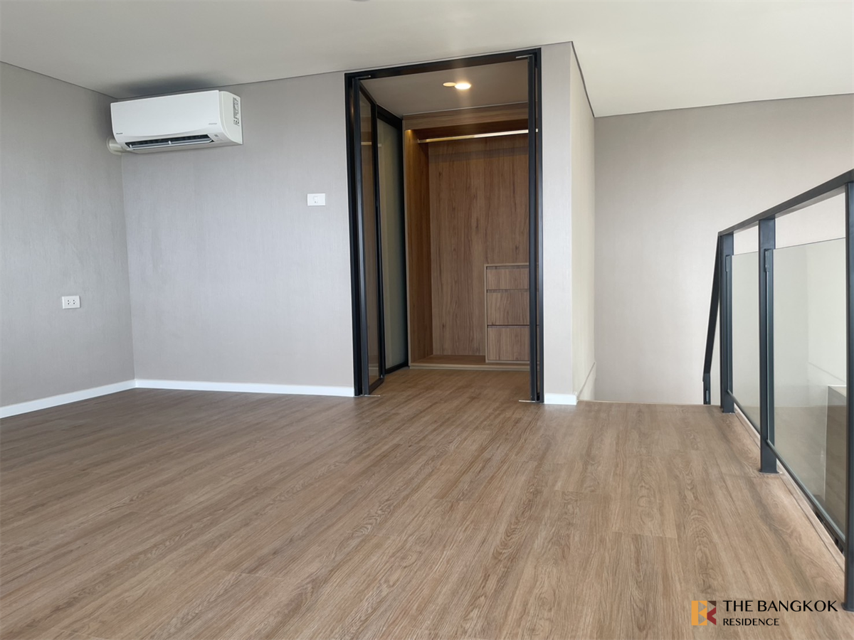 picture Luxury Unit, Ready for You Without the Wait Landmark @MRTA Station - 1/10