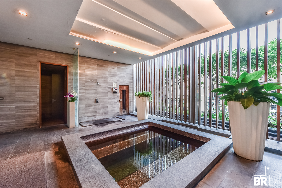 picture 185 Rajadamri Live the Luxury Style in a High-potential Location near BTS Ratchadamri - 2/4