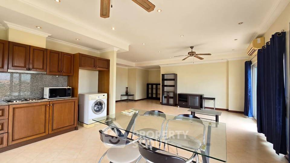 picture 2-BR Condo at View Talay 3 close to Phratamnak (ID 2208694) - 14/20