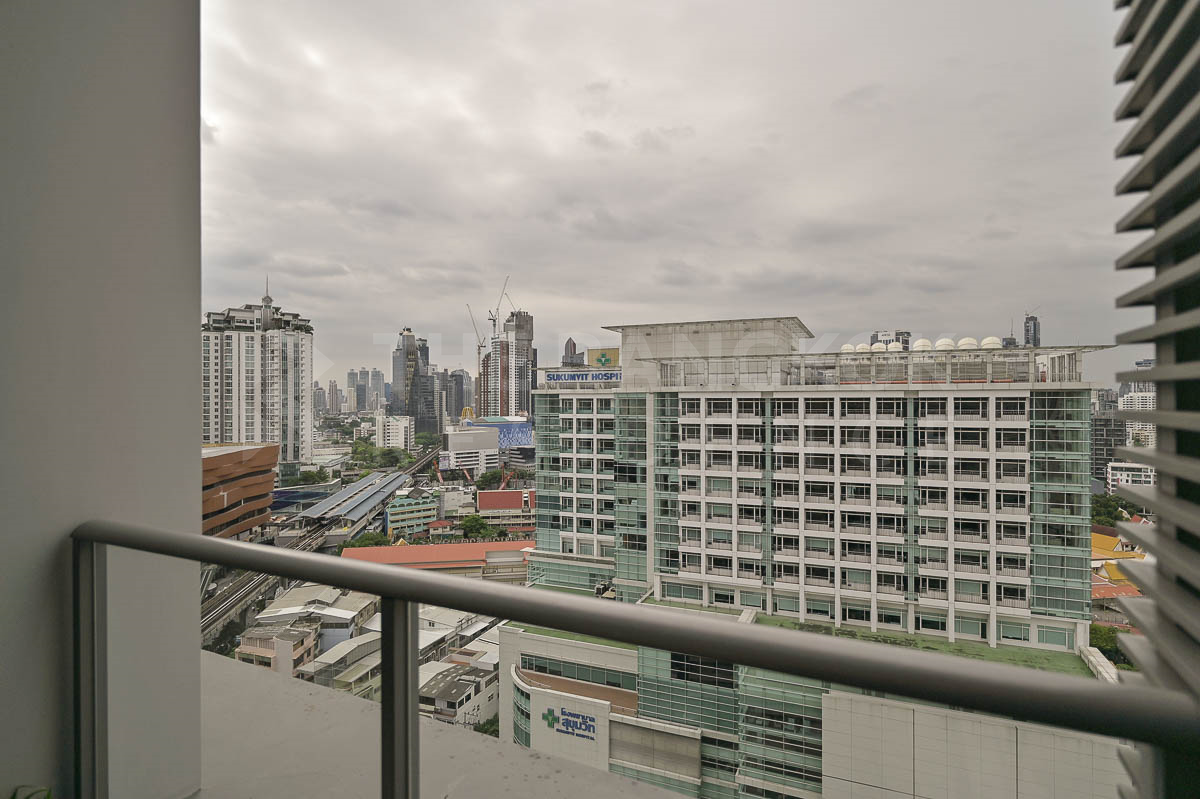 picture The Lofts Ekkamai The Privilege of Luxury in an Economic Hub Location near BTS Ekkamai - 5/10