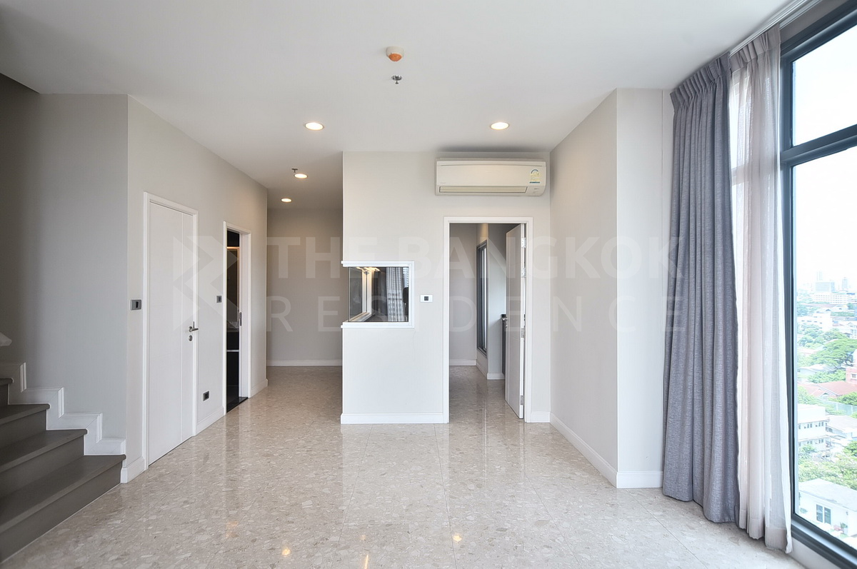 picture Luxurious Design, Elevated Atmosphere The Crest Sukhumvit 34 near BTS Thong Lo - 9/10