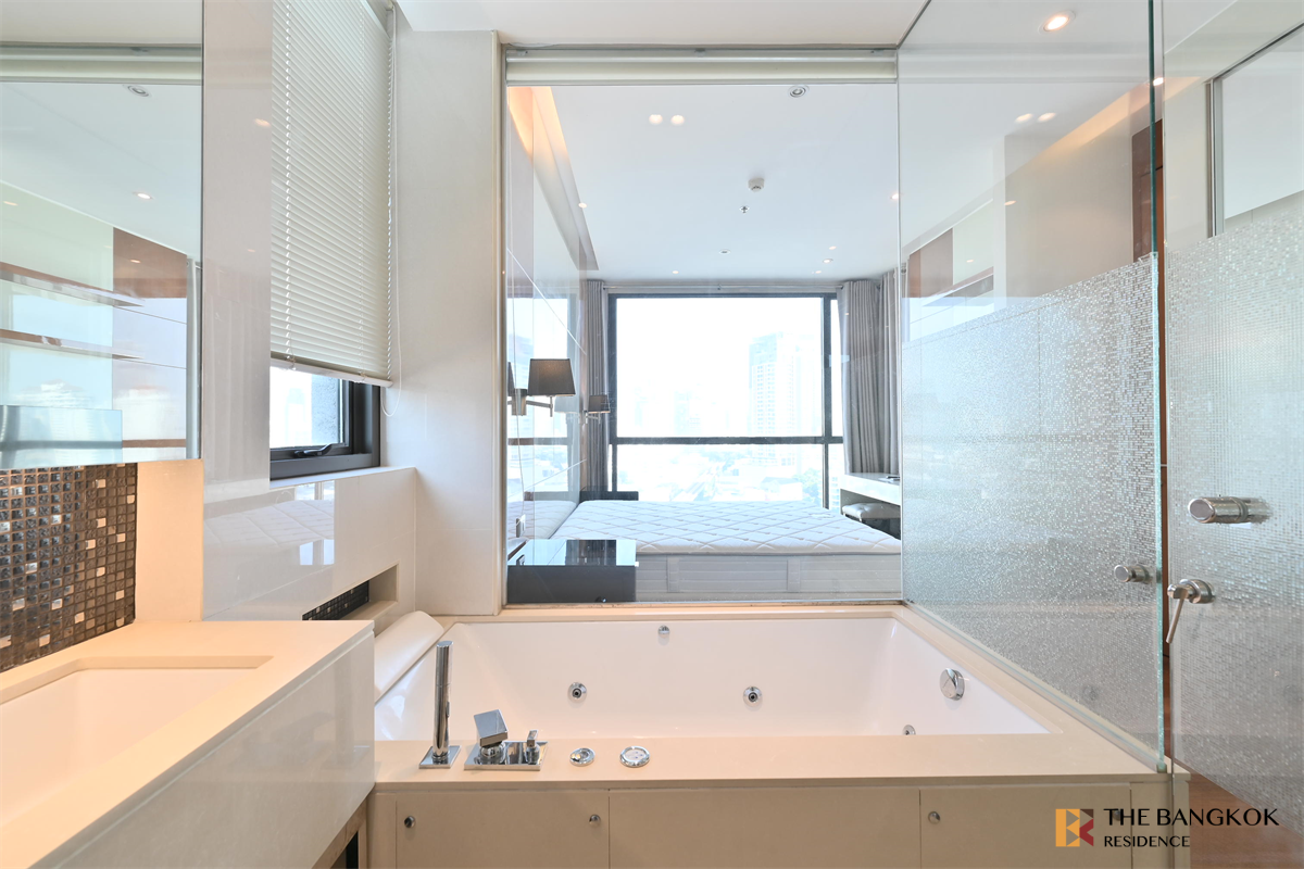 picture The Address Sukhumvit 28 Ultimate Luxury Condo in Business District near BTS Phrom Phong - 6/10