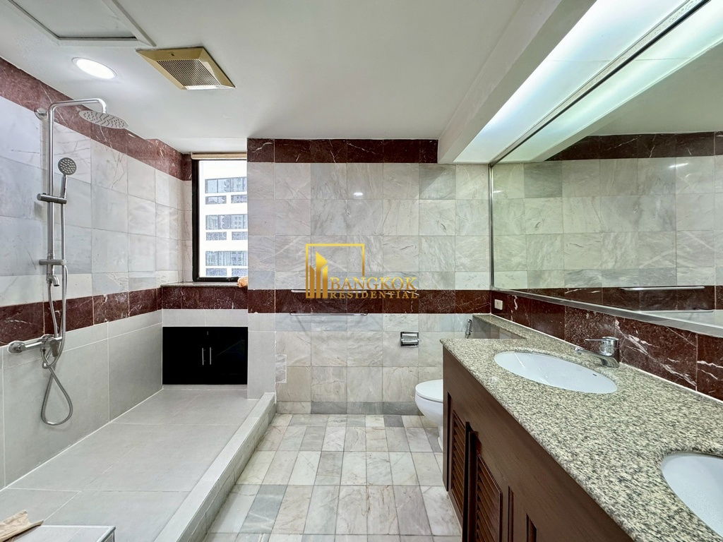 รูป President Park - Very Spacious 3 Bed Condo in Phrom Phong - BR18219CD - รูปที่ 18/43