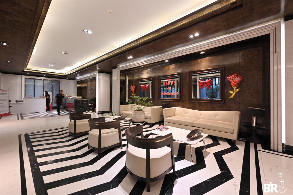 picture The Crest Sukhumvit 34 Luxury Condo in Central City Location near BTS Thong Lo - 2/9