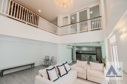 🔼🔽 AccomA 📩  4 BR Townhouse @Fantasia Villa 2 (AA39256)