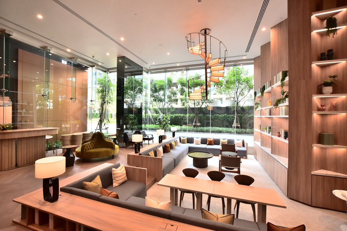 picture Live the Luxury Style in a High-potential Location XT Huaikhwang near MRT Huai Khwang Station - 8/9