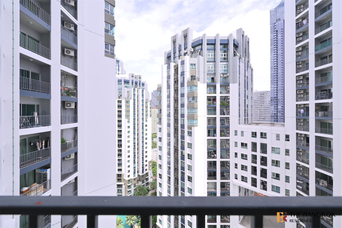 picture Ultimate Luxury Condo in Business District Belle Grand Rama 9 near MRT Rama 9 Station - 2/10