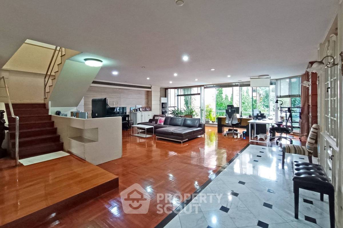 picture 4-BR Duplex at Premier Condominium near BTS Phrom Phong (ID 1939650) - 1/14
