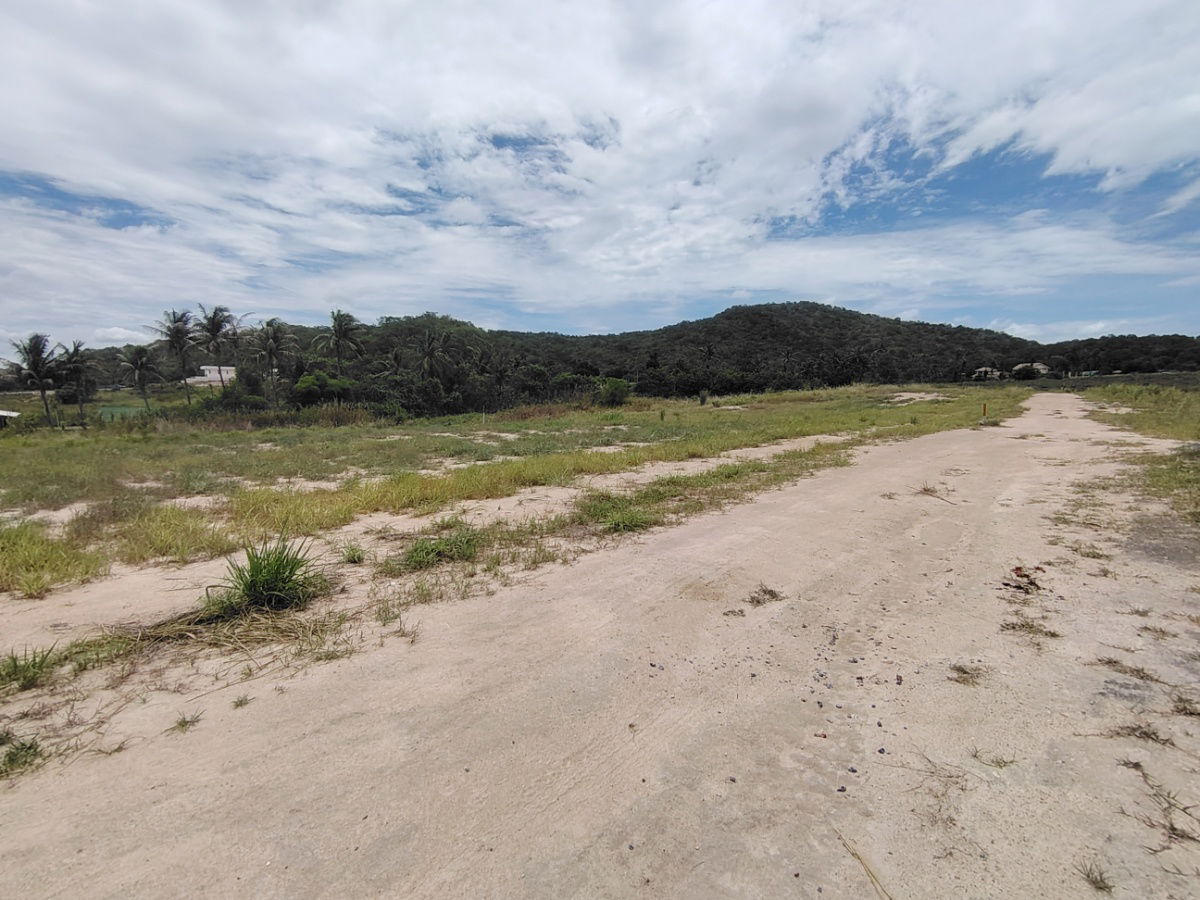 picture 1-0-0 Rai| Hot! Home Building Plot  Beautiful Area Near Pine Valley Golf - 10/14