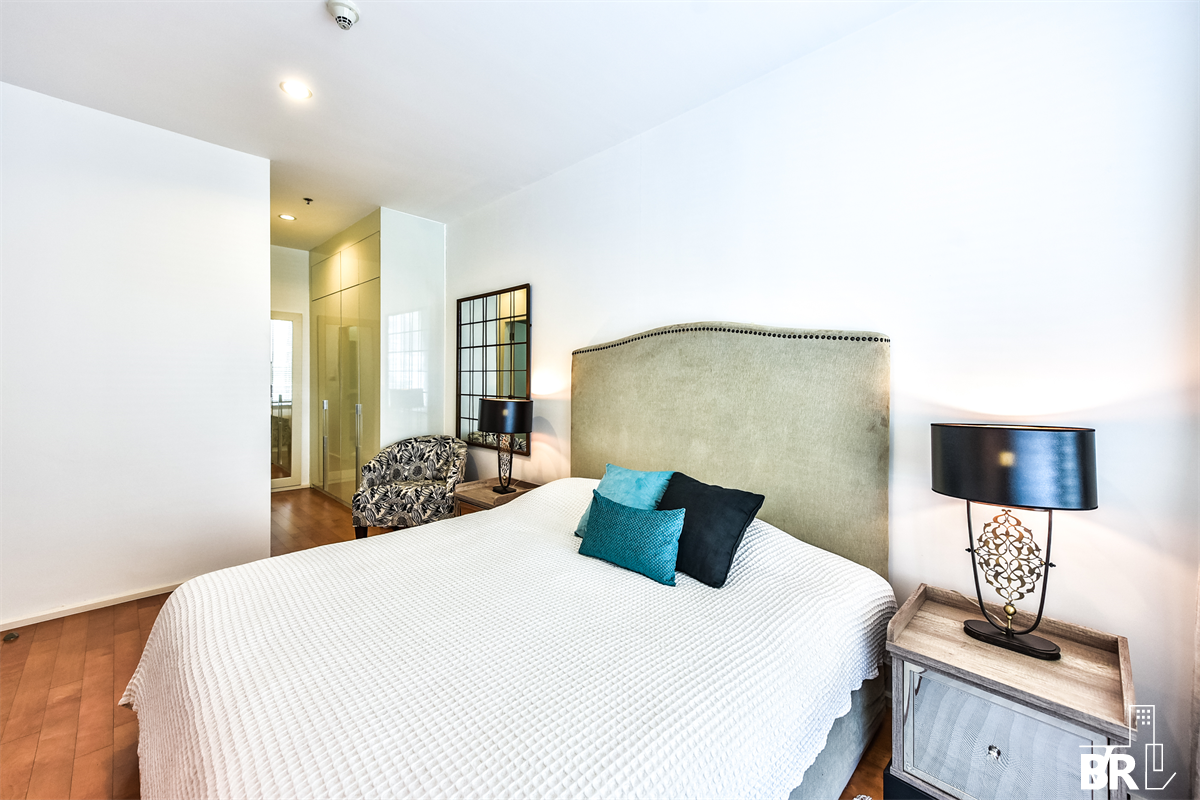 picture Ultimate Luxury Lifestyle with Convenience Villa Rachatewi near BTS Ratchathewi - 2/10