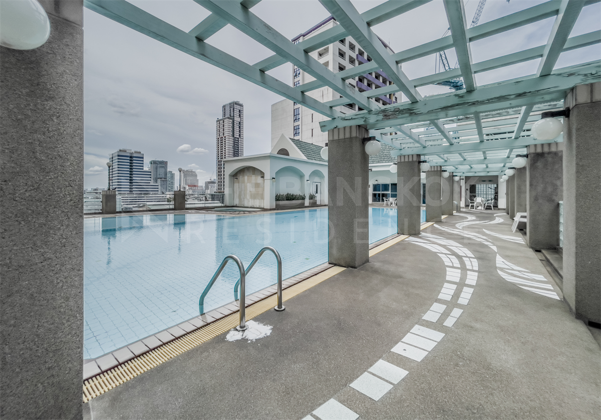 picture Luxury Unit, Ready for You Without the Wait Sathorn House near BTS Surasak - 1/5