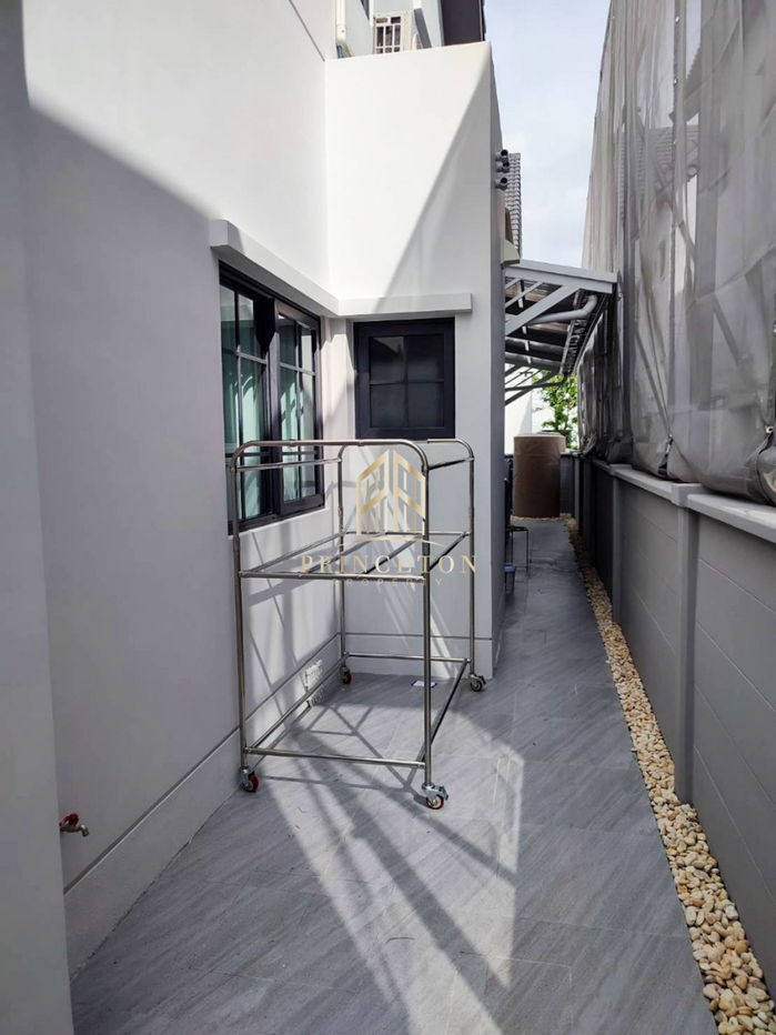 รูป ให้เช่าบ้านเดี่ยว 2 ชั้น โครงการใหม่ เซนโทร บางนา เฟส 2 บ้านแปลงมุม  - รูปที่ 42/43