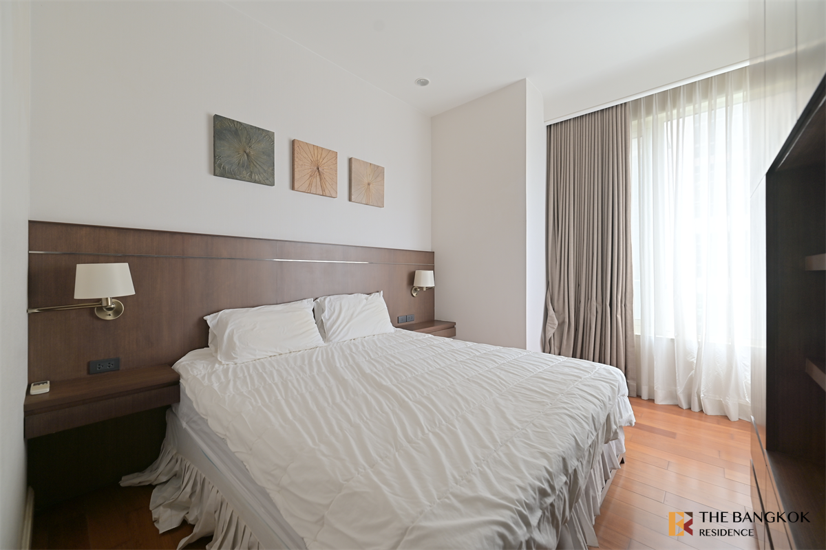 picture Ultimate Luxury Lifestyle with Convenience Q Langsuan near BTS Ratchadamri - 2/10
