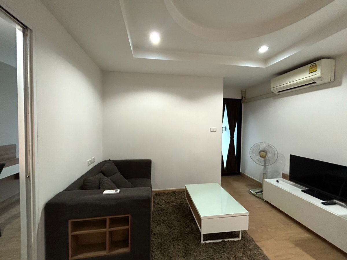 picture Selling Trams condo Jed yod , near Nimman , Maya Mall , Price 1.79 MB Tel. 082-3899314 (Khun Boo) - 10/22
