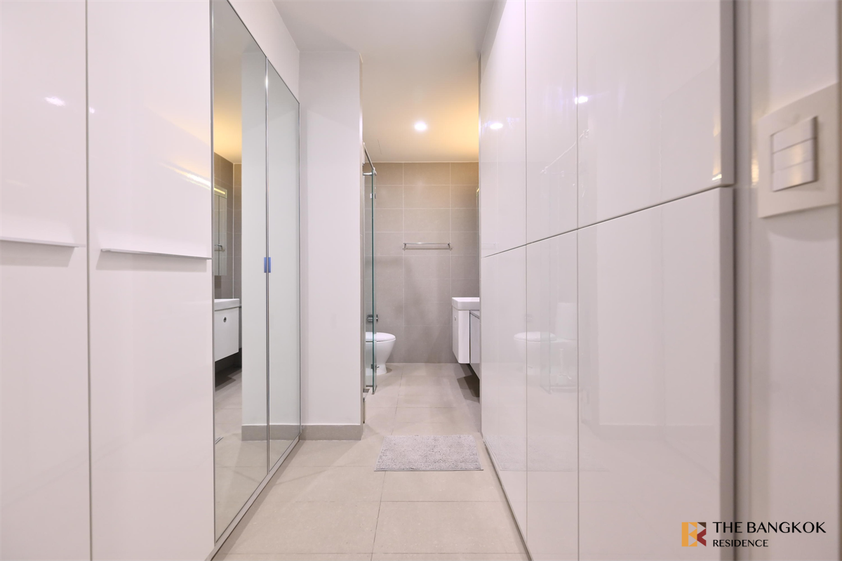 picture Noble Ploenchit near BTS Phloen Chit Premium Luxury Condo in Prime Location - 9/10