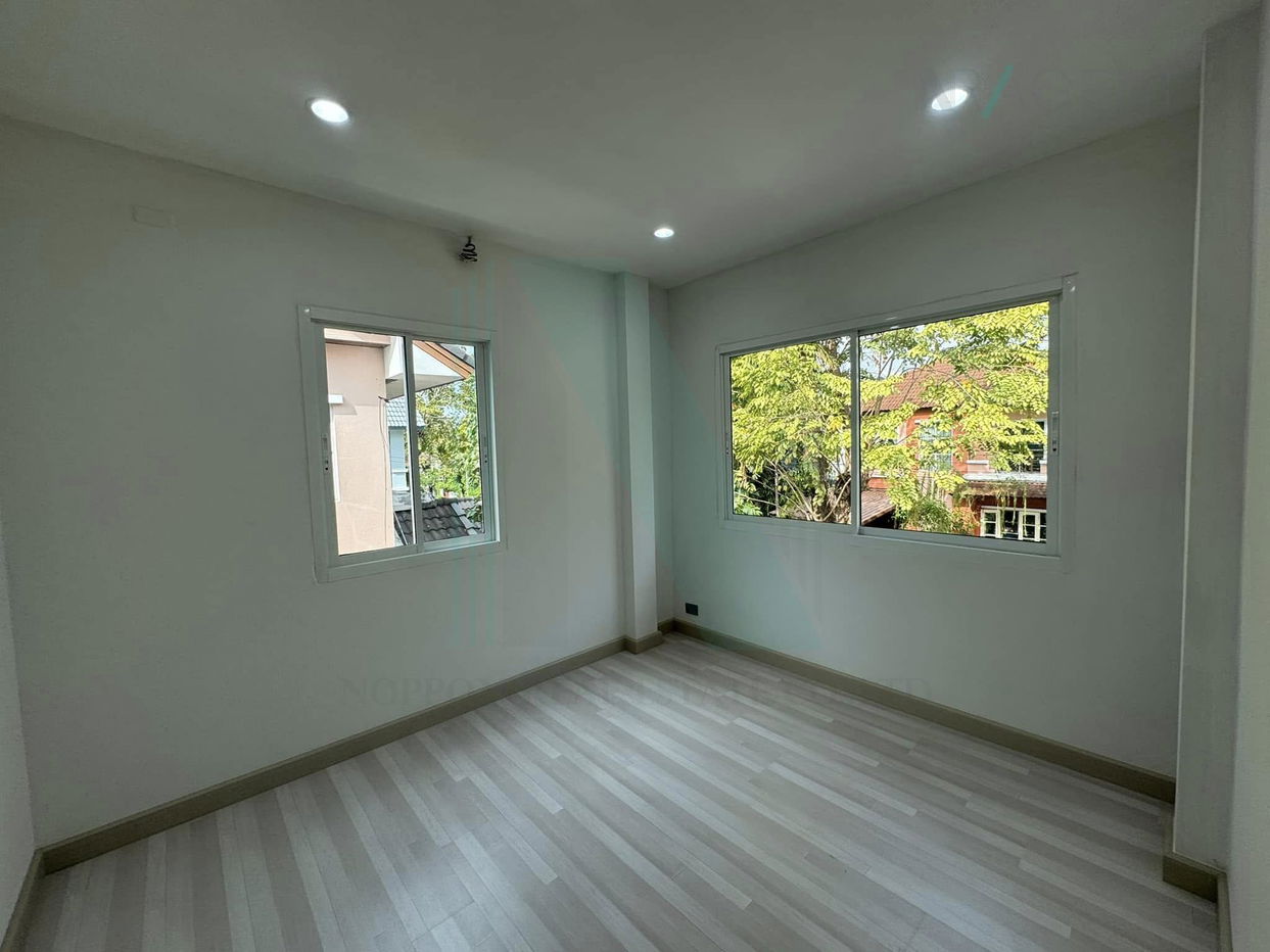 รูป 🚩 ขายบ้านเดี่ยว โครงการ วรารมย์ ประชาอุทิศ 98 2 ชั้น 3 ห้องนอน 3 ห้องน้ำ - รูปที่ 7/8