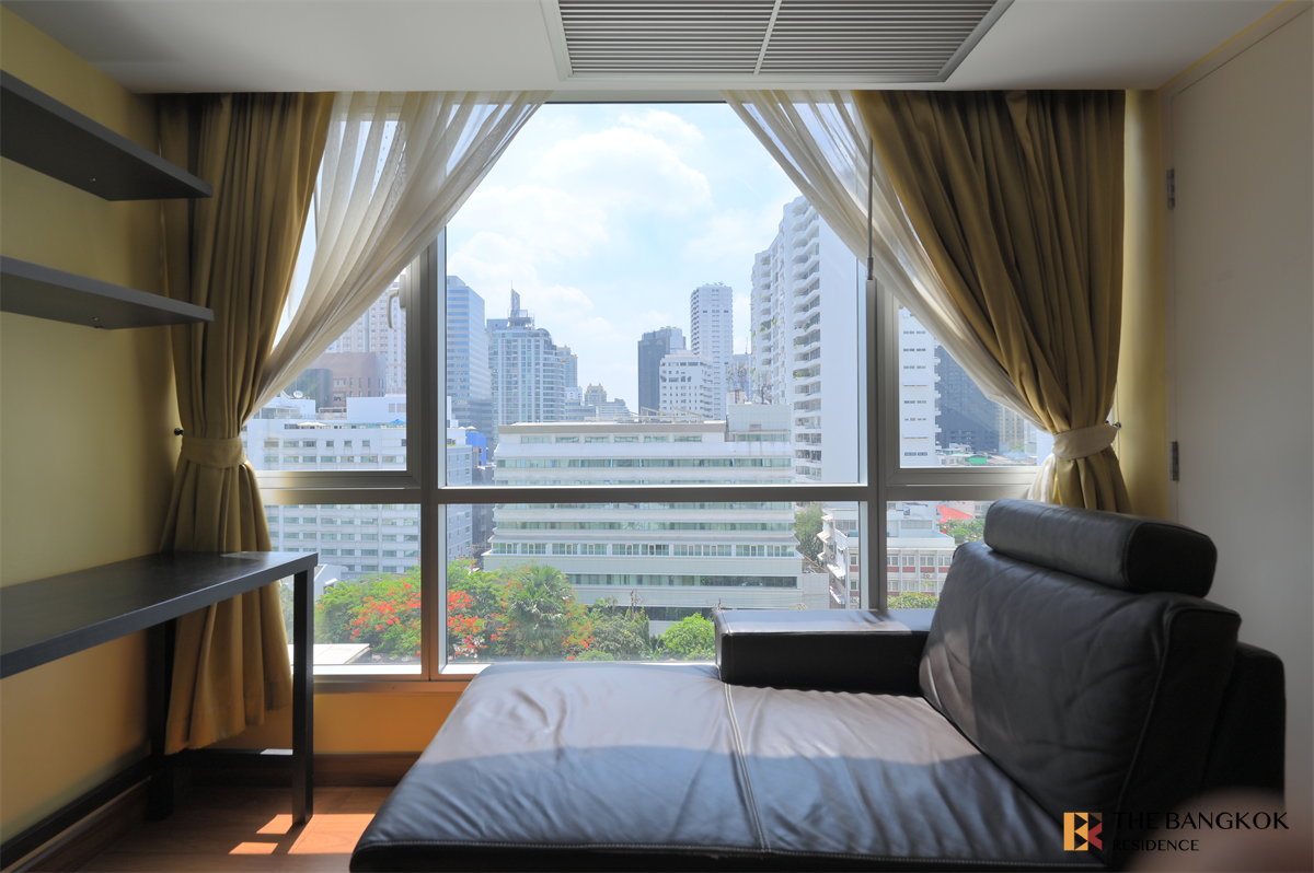 picture Luxuriously Elevated Unit The Trendy Condominium near BTS Asok - 10/10