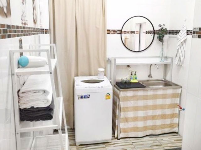 picture BTS KrungThonburi 220m. IconSiam 980m. For rent 2-storey townhouse 30 sq.wa.240 sq.m. Fully furnish - 3/8