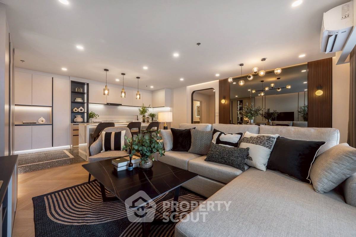 picture 4-BR Condo at The Executive Regent in Chong Nonsi (ID 2209163) - 1/22