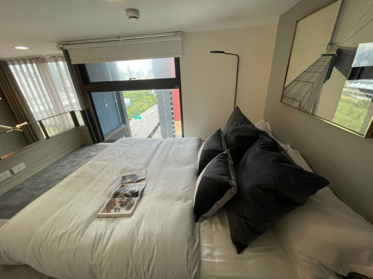 picture Chewathai Residence Asoke: 38 sqm.  ,20th floor. Full Furniture and electrical appliances - 2/9