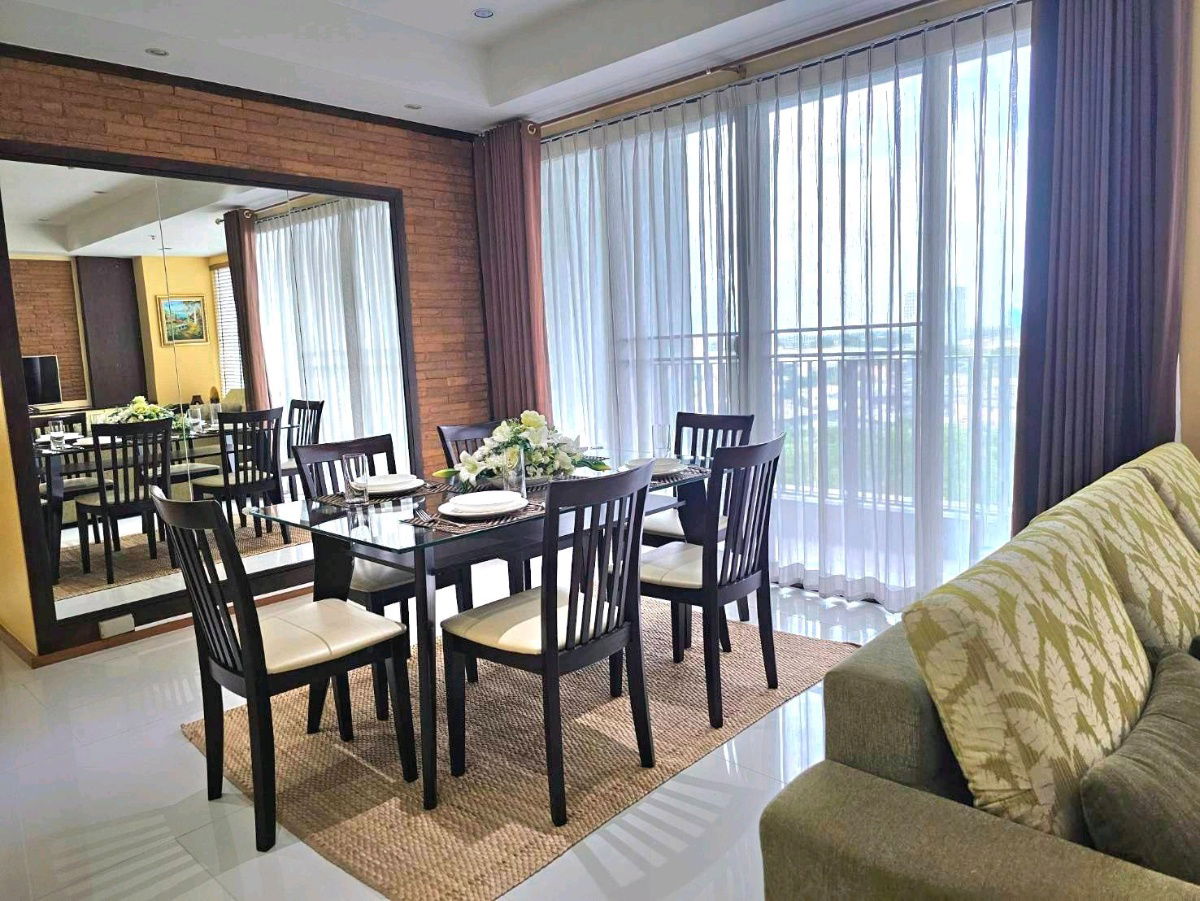 picture The Emporio Place | BTS Phrom Phong - 8/15