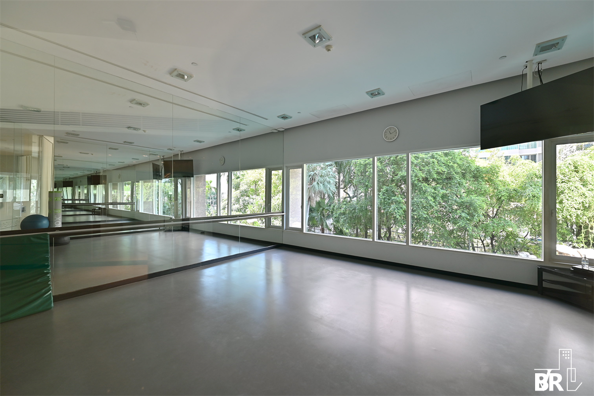 picture Luxury Unit, Ready for You Without the Wait The Park Chidlom near BTS Chit Lom - 5/9