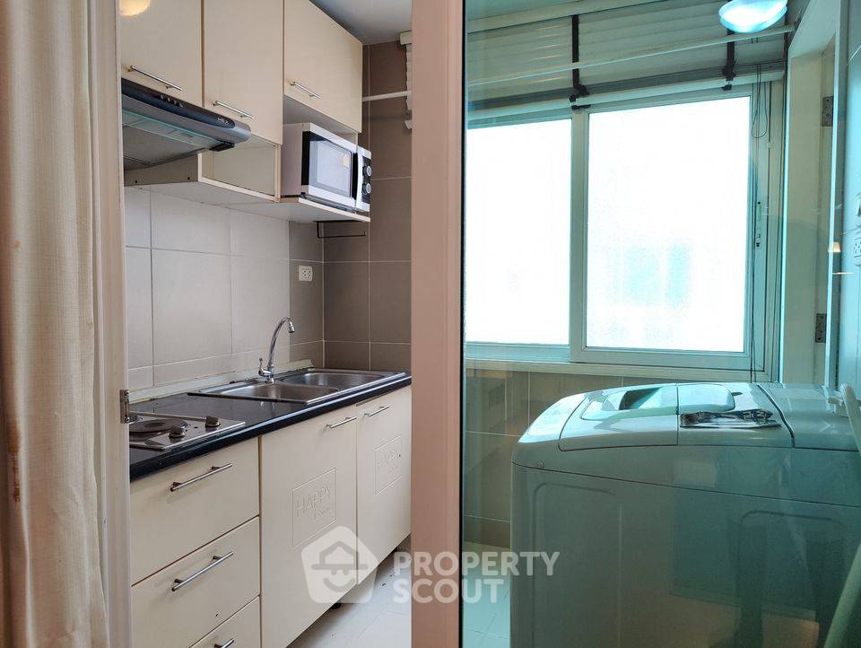 picture 1-BR Condo at Happy Condo Ratchada 18 near MRT Huai Khwang (ID 731259) - 7/10