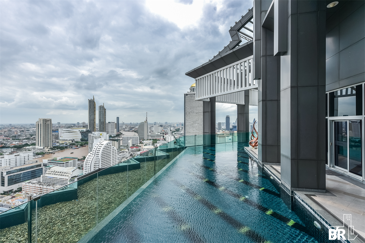 picture RHYTHM Sathorn Location Near Employment, Surrounded by Lifestyles near BTS Saphan Taksin - 1/7