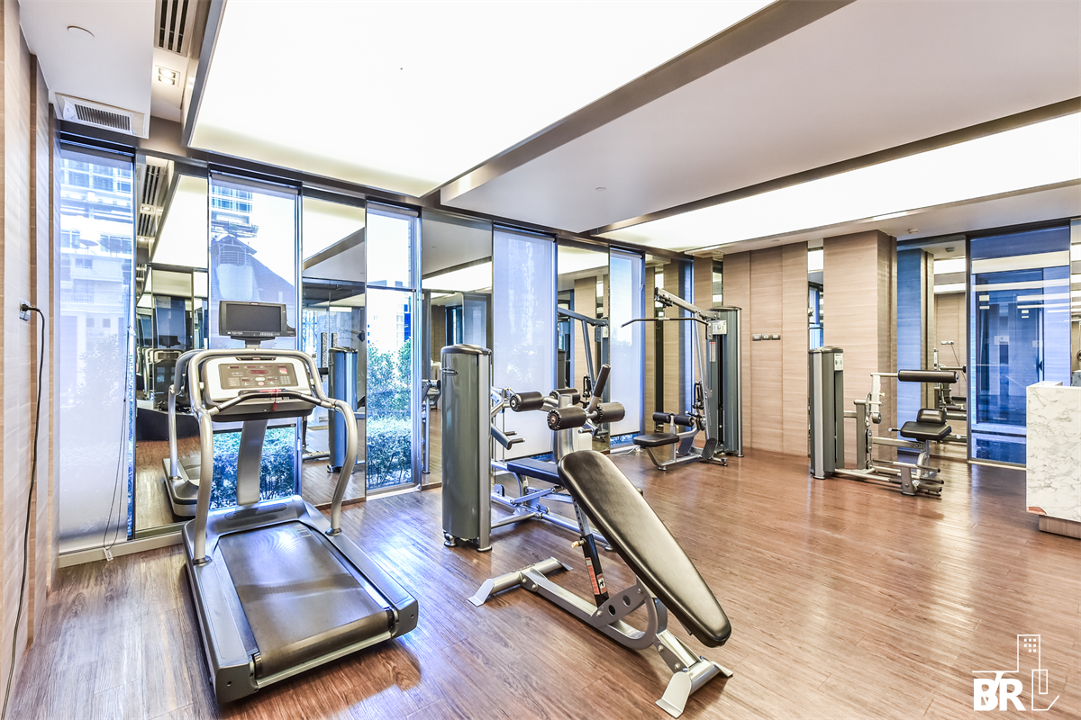 picture Luxuriously Elevated Unit The Bangkok Sathorn near BTS Surasak - 6/6