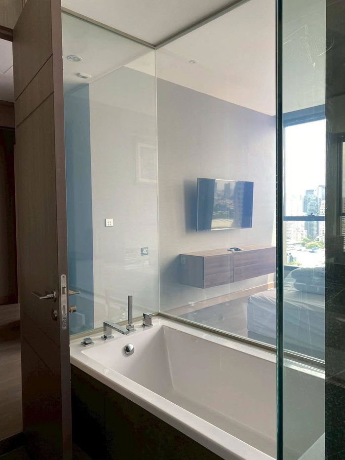 picture 🌿 WS1385 [For rent] The Esse at Singha Complex 💸 Rent only 65,000 baht/month 🚆 Next to MRT Phetchaburi - 16/17