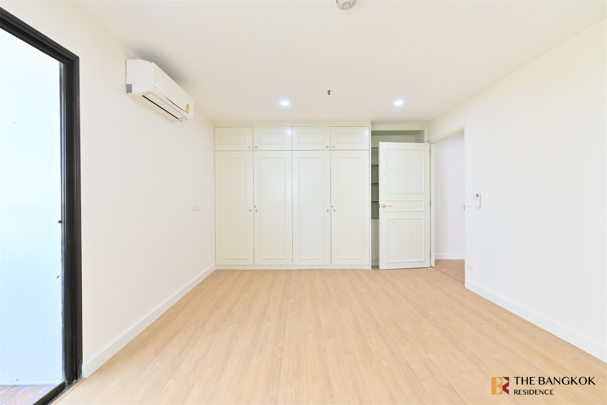 picture Prestige Tower near MRT Sukhumvit Station Live the Luxury Style in a High-potential Location - 3/10