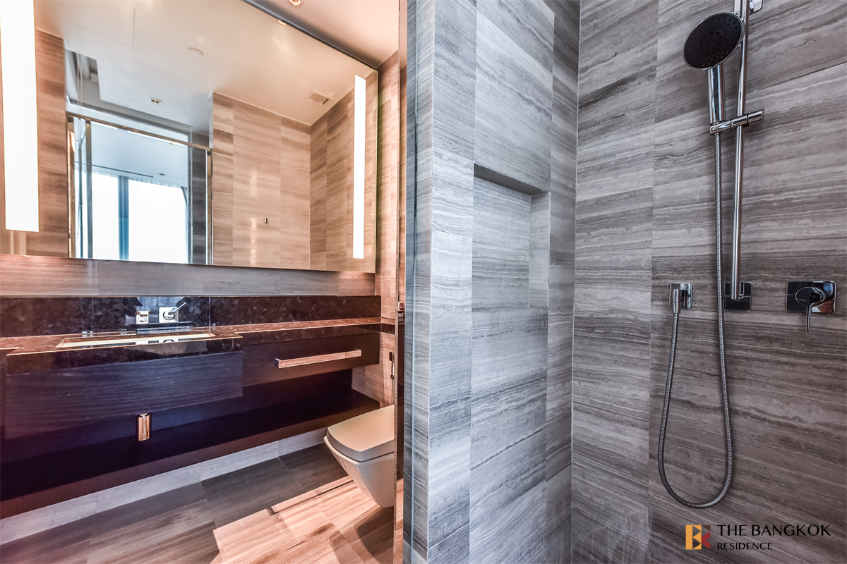 picture Luxury Condo in Central City Location Four Seasons Private Residences - 10/10