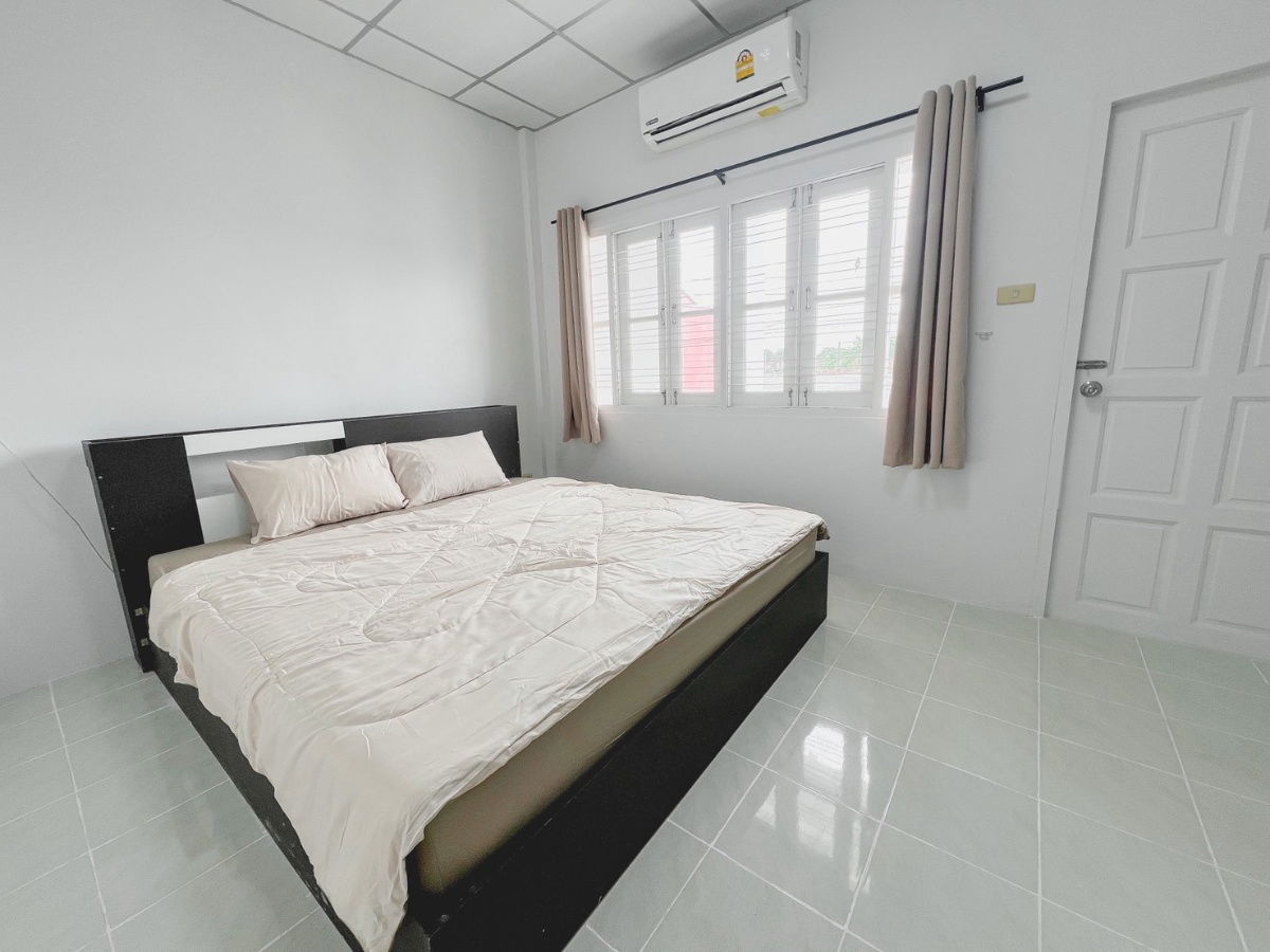 picture House for Rent – Corner Unit at Tharnthong Village - 15/34