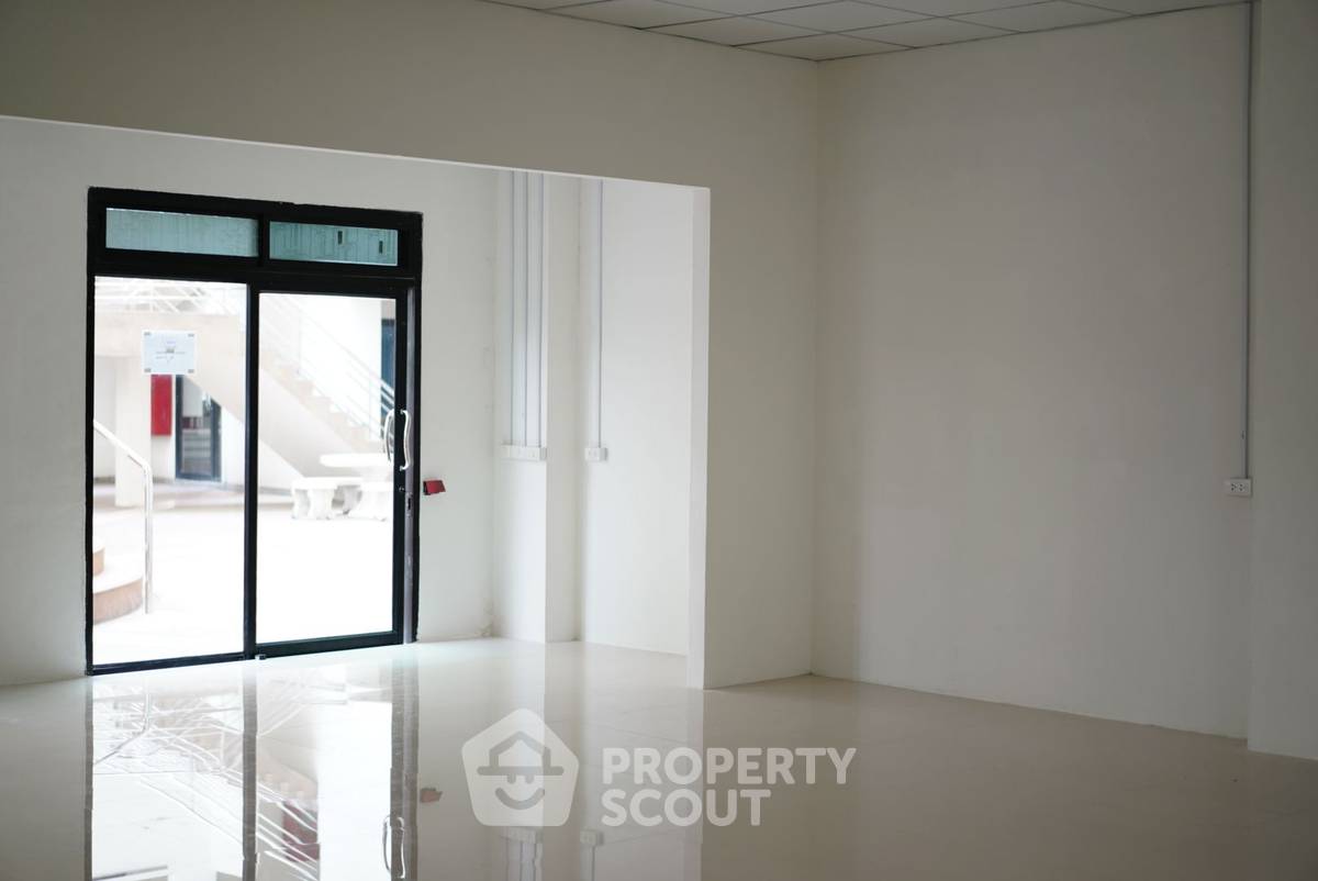 picture 1-BR Condo at Fair Tower Condominium near BTS On Nut (ID 2208437) - 1/6
