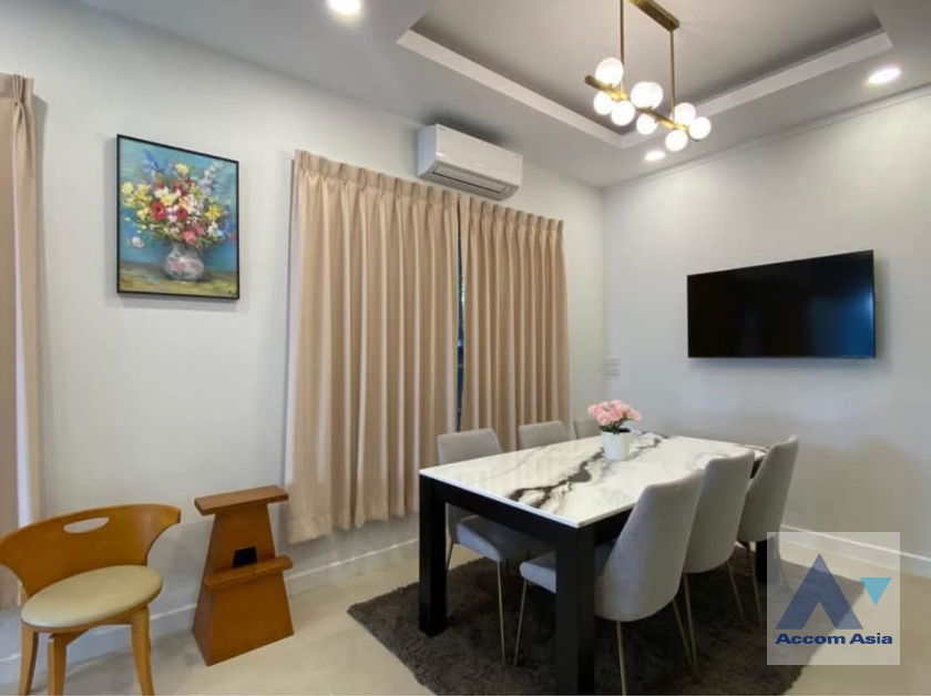 รูป 🔼🔽 AccomA 📩 Fully Furnished,Newly renovated,Pet friendly 4 BR Townhouse @Plus Park Avenue Lasalle - Srinakarin (AA42913) - รูปที่ 3/17